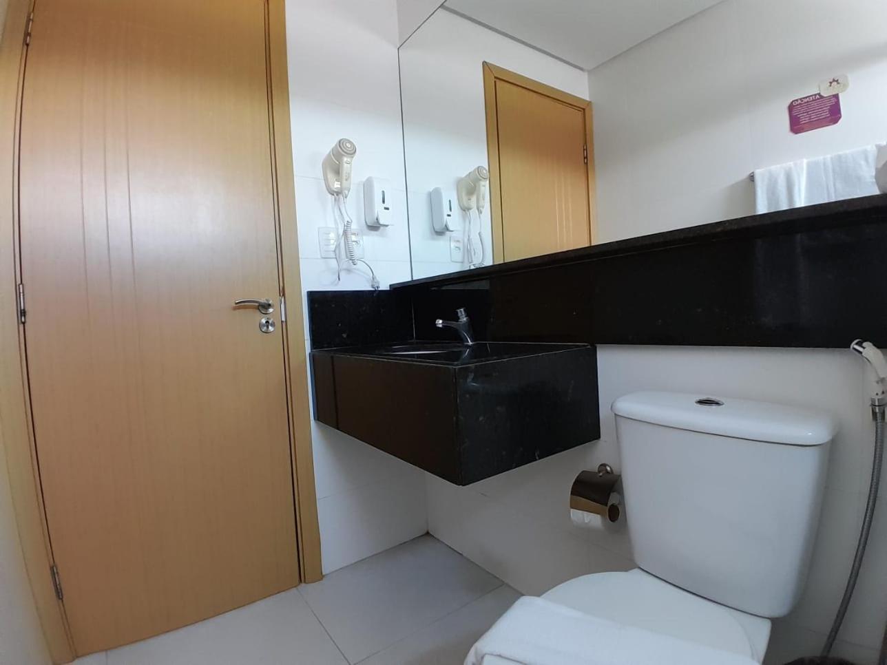 ז'אבואטו דוס גוארראפס Anai Hotel מראה חיצוני תמונה