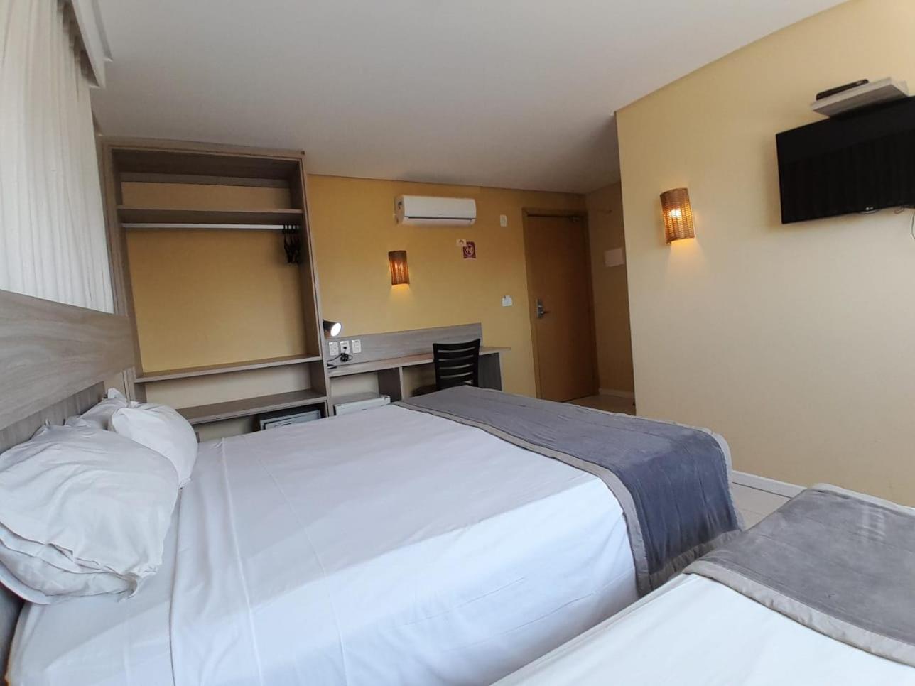 ז'אבואטו דוס גוארראפס Anai Hotel מראה חיצוני תמונה