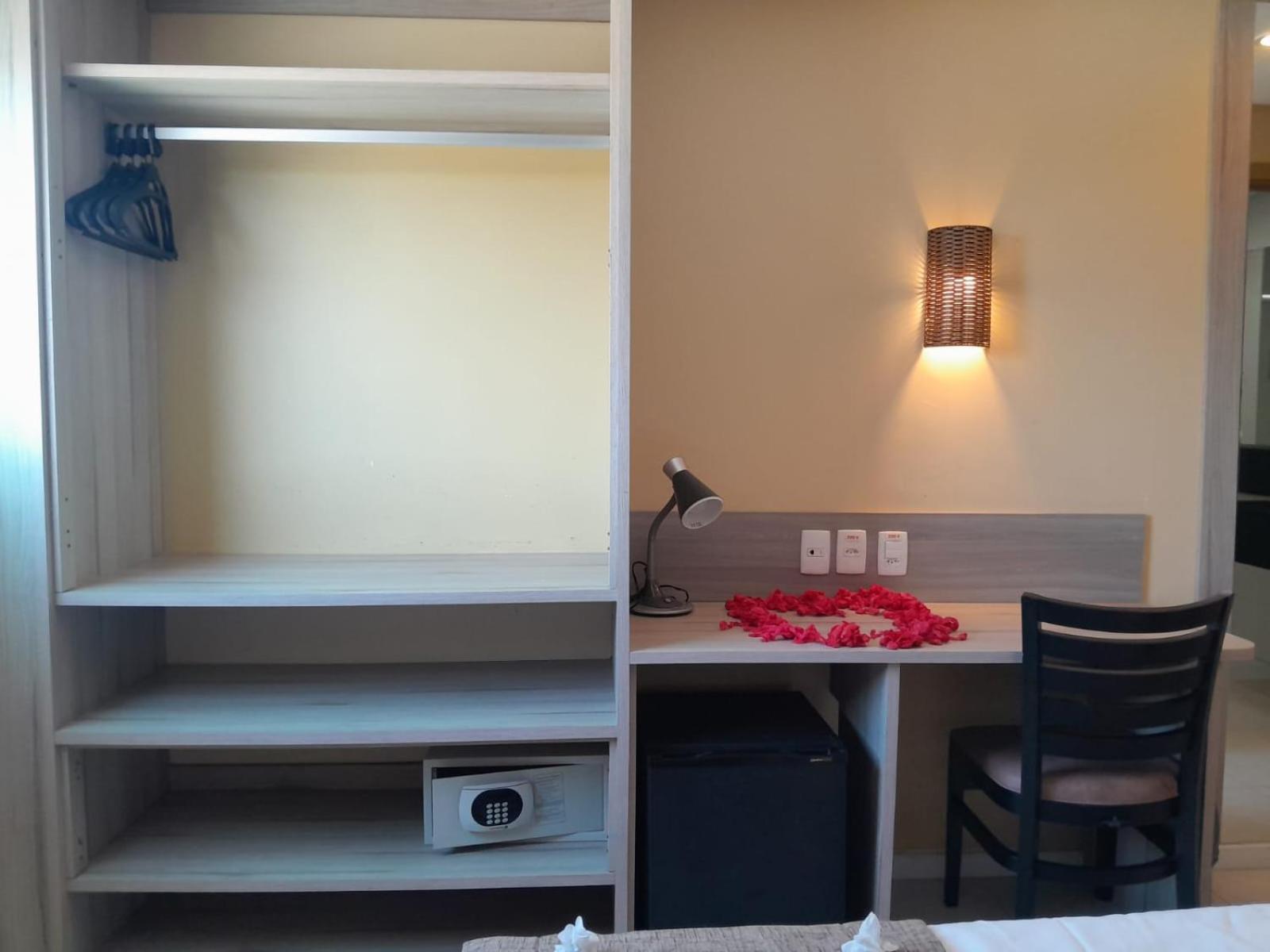 ז'אבואטו דוס גוארראפס Anai Hotel מראה חיצוני תמונה