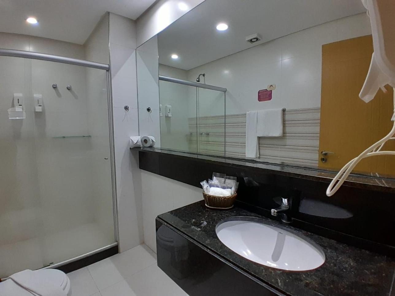 ז'אבואטו דוס גוארראפס Anai Hotel מראה חיצוני תמונה