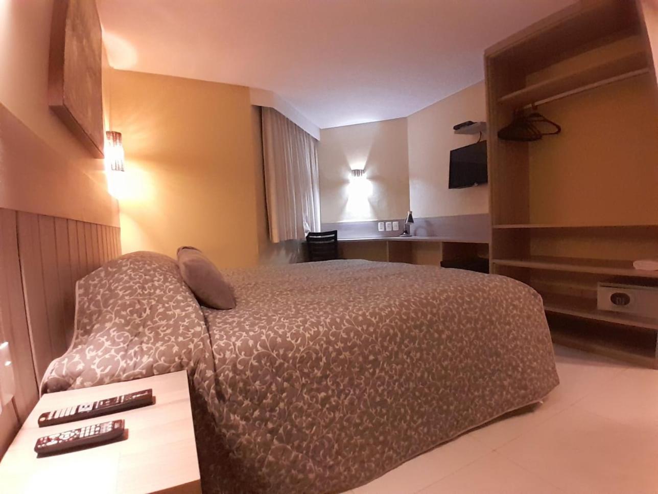 ז'אבואטו דוס גוארראפס Anai Hotel מראה חיצוני תמונה