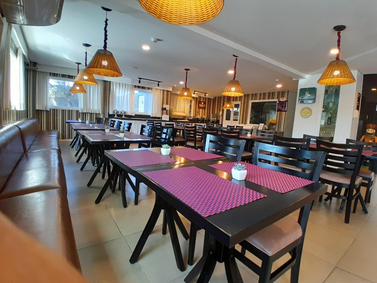 ז'אבואטו דוס גוארראפס Anai Hotel מראה חיצוני תמונה